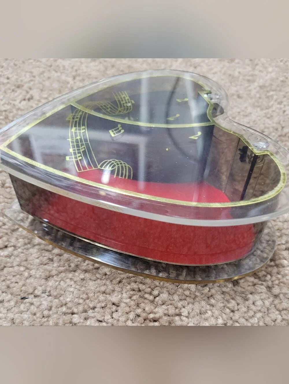 Vintage 1986 Lucite Heary Shaped Musical Jewelry Box